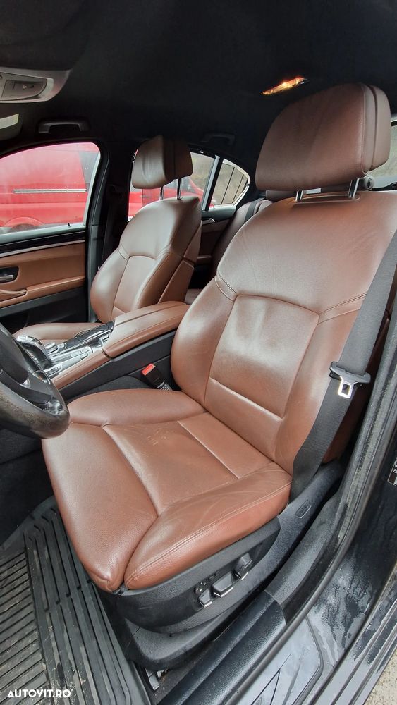 BMW Seria 5 535i Sport-Aut. Luxury Line - 12