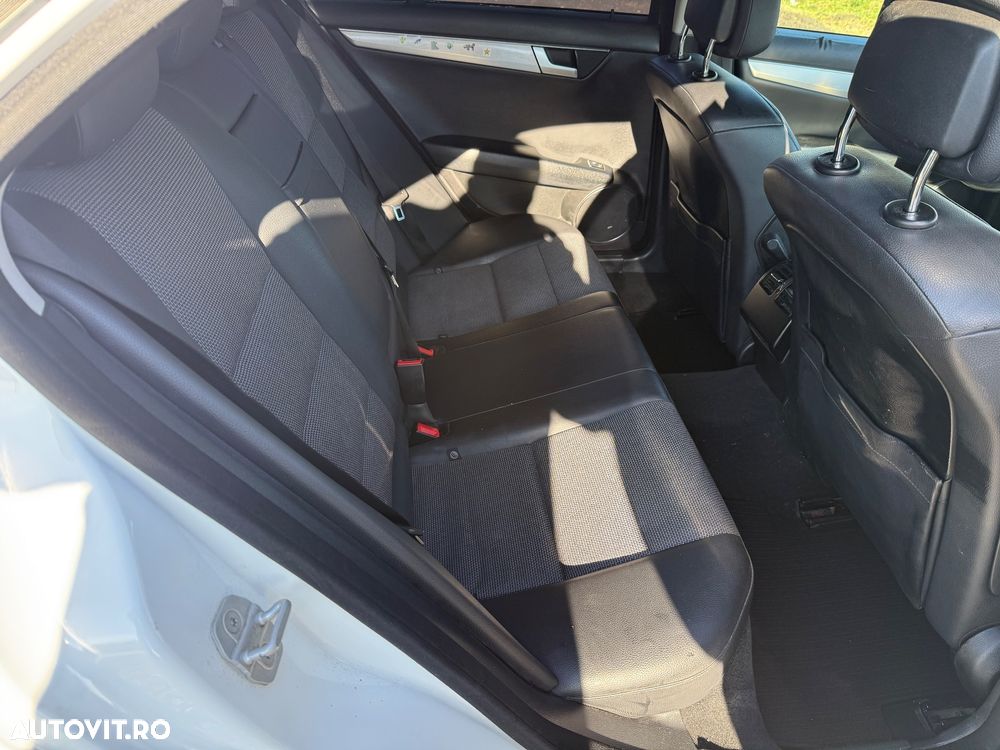 Mercedes-Benz C 220 CDI DPF Automatik Avantgarde - 5