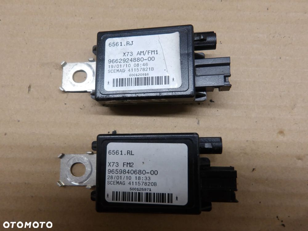 CITROEN C5 III SEDAN WZMACNIACZ ANTENY 9662924880 - 1