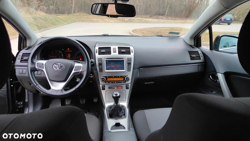 Toyota Avensis 2.0 D-4D Premium - 29
