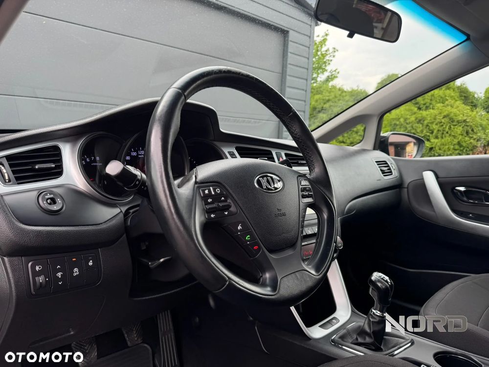 Kia Ceed 1.4 L - 11