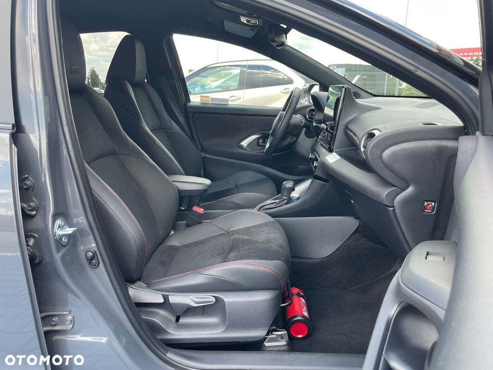 Toyota Yaris - 16