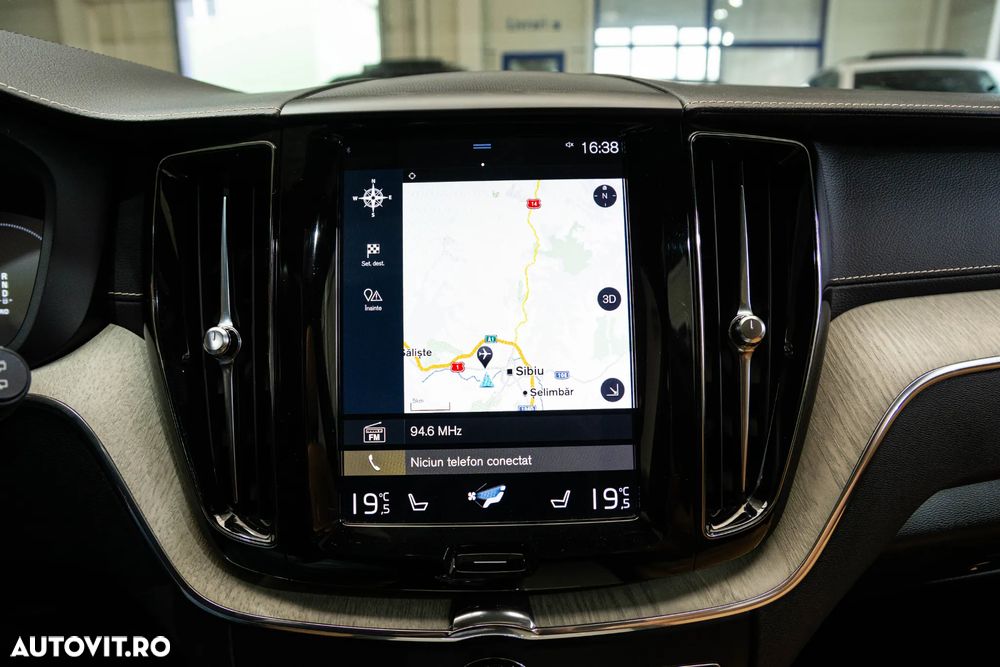 Volvo XC 60 T8 Twin Engine AWD Inscription - 18