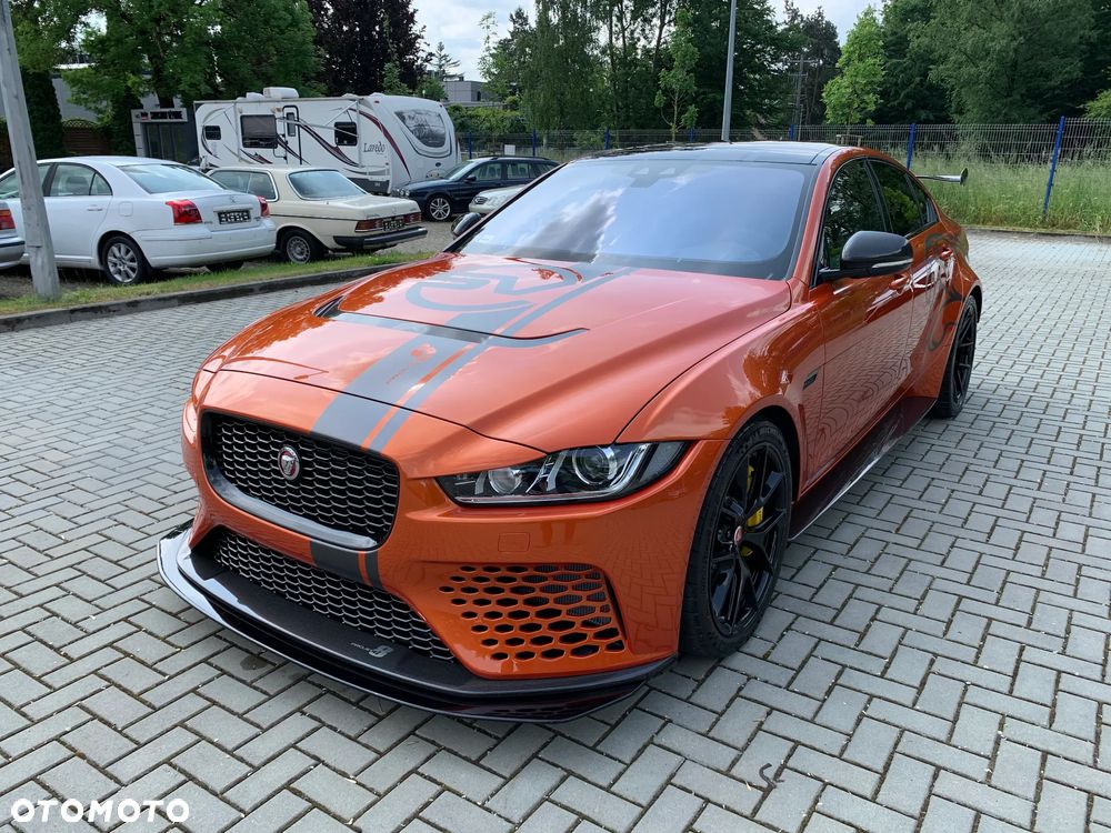 Jaguar XE S - 6