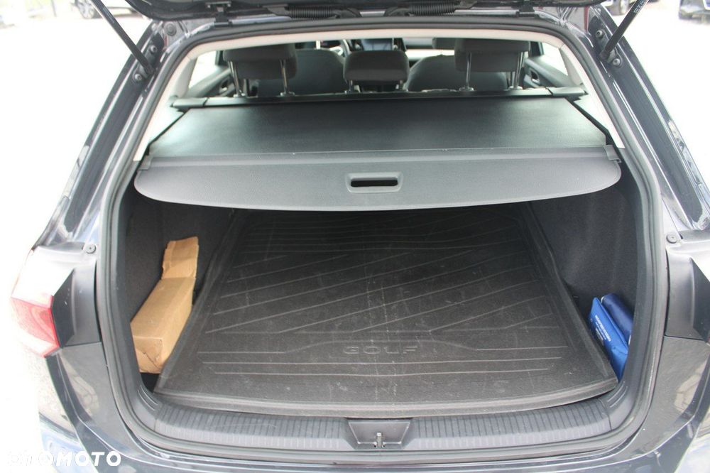 Volkswagen Golf - 12