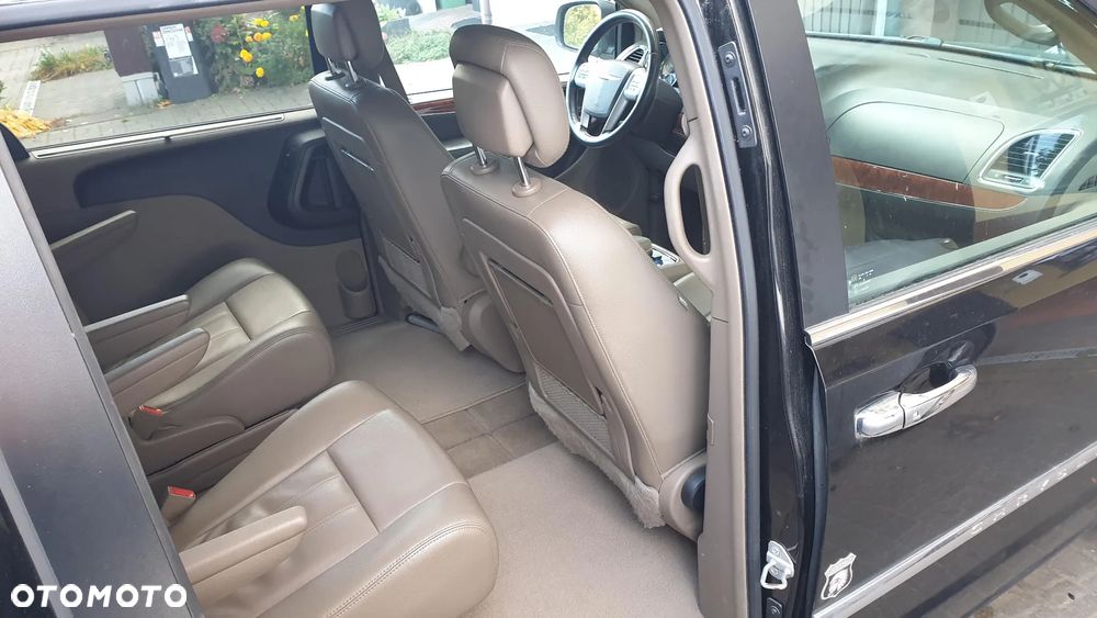 Chrysler Town & Country 3.6 Limited - 6