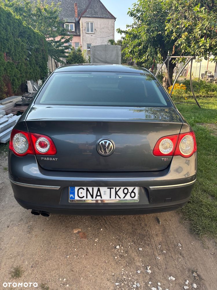 Volkswagen Passat 1.8 TSI Comfortline - 6