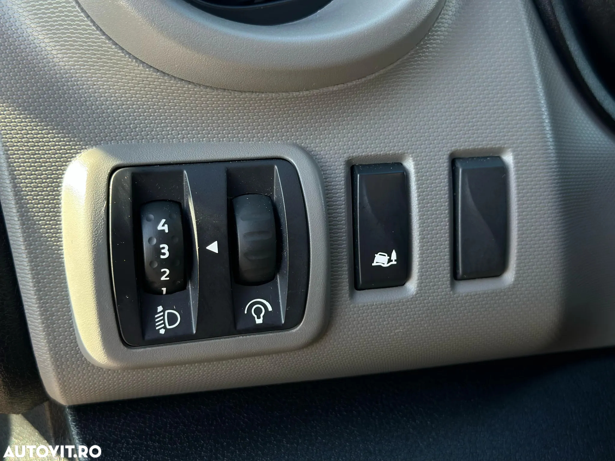 Renault Trafic - 16