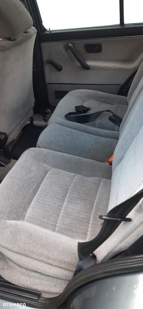 Volkswagen Golf 1.6 - 27