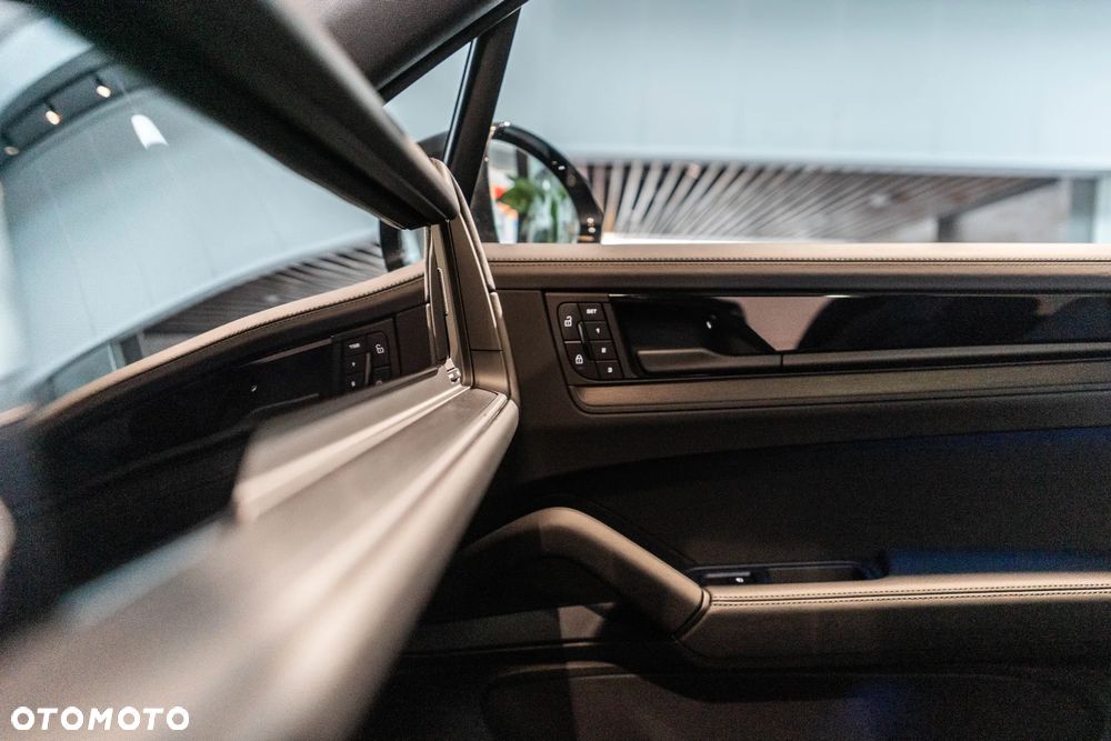 Porsche Cayenne E-Hybrid PHEV - 18