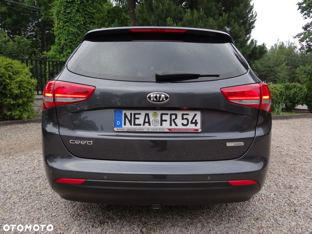 Kia Ceed 1.4 CVVT Dream Team Edition - 11
