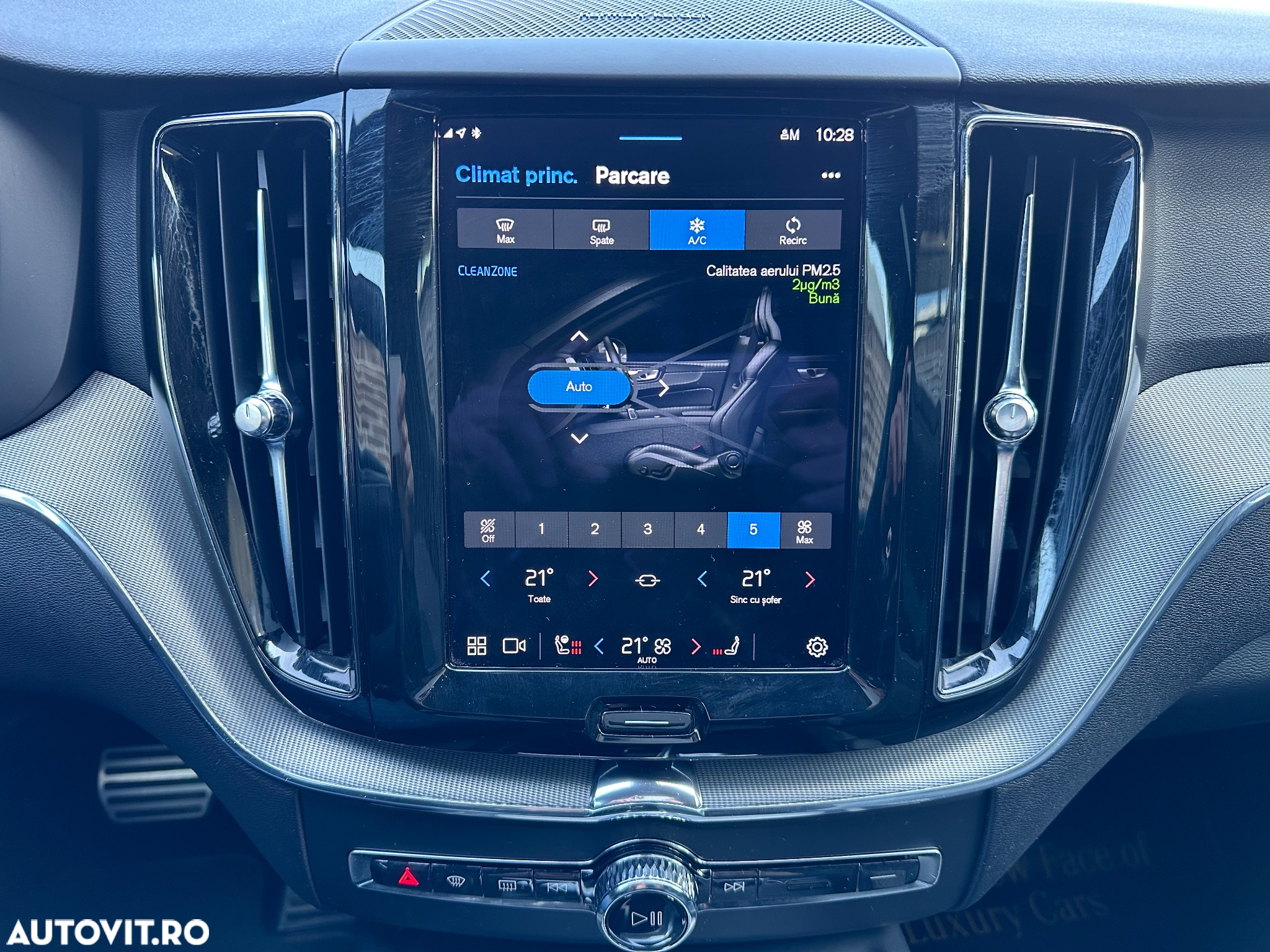 Volvo XC 60 T6 AWD Recharge Geartronic RDesign - 26