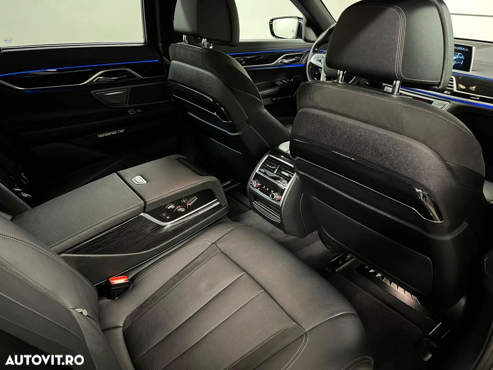 BMW Seria 7 730d Aut. - 19