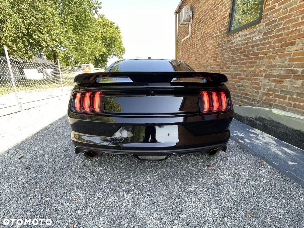 Ford Mustang 5.0 V8 GT - 16