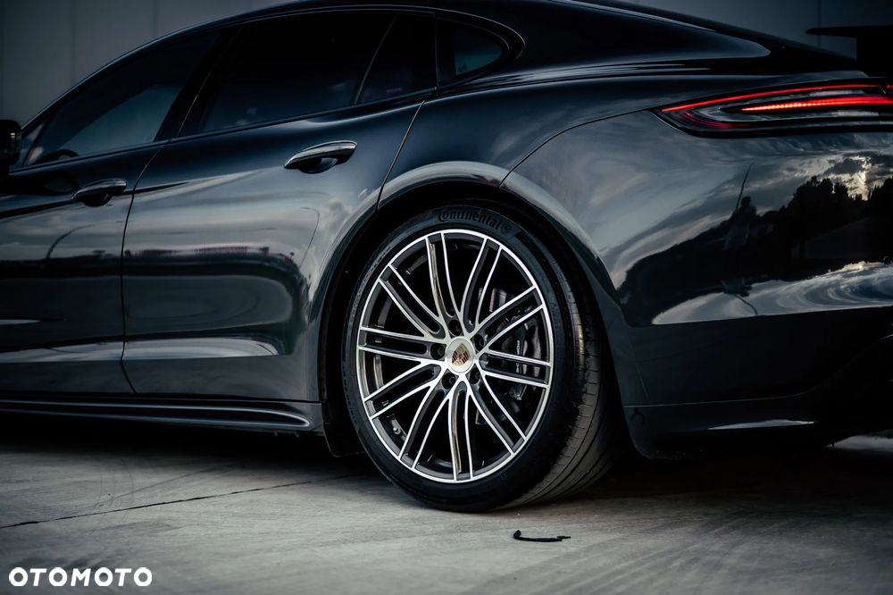 Porsche Panamera 4 - 17