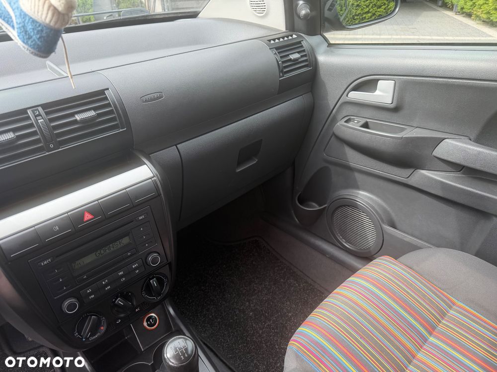 Volkswagen Fox 1.4 Fresh - 23