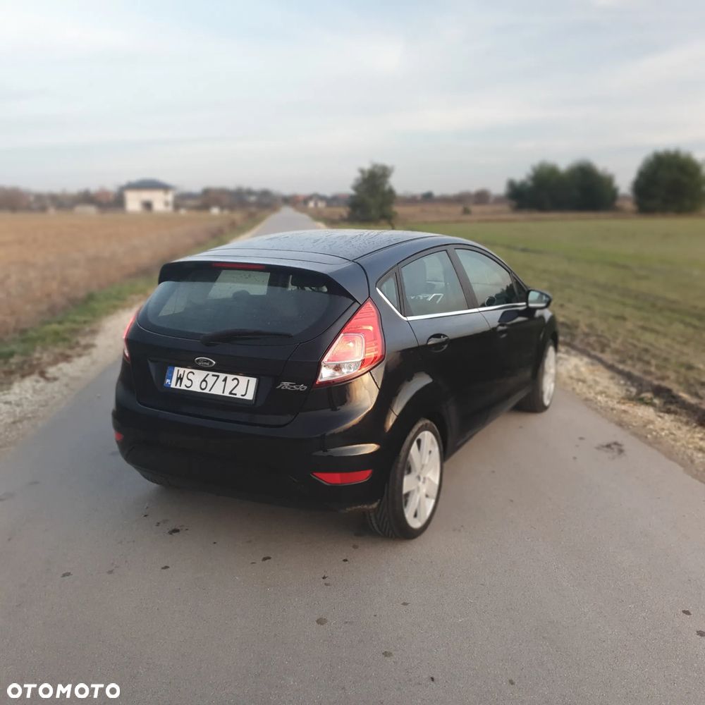 Ford Fiesta 1.25 Ghia - 8