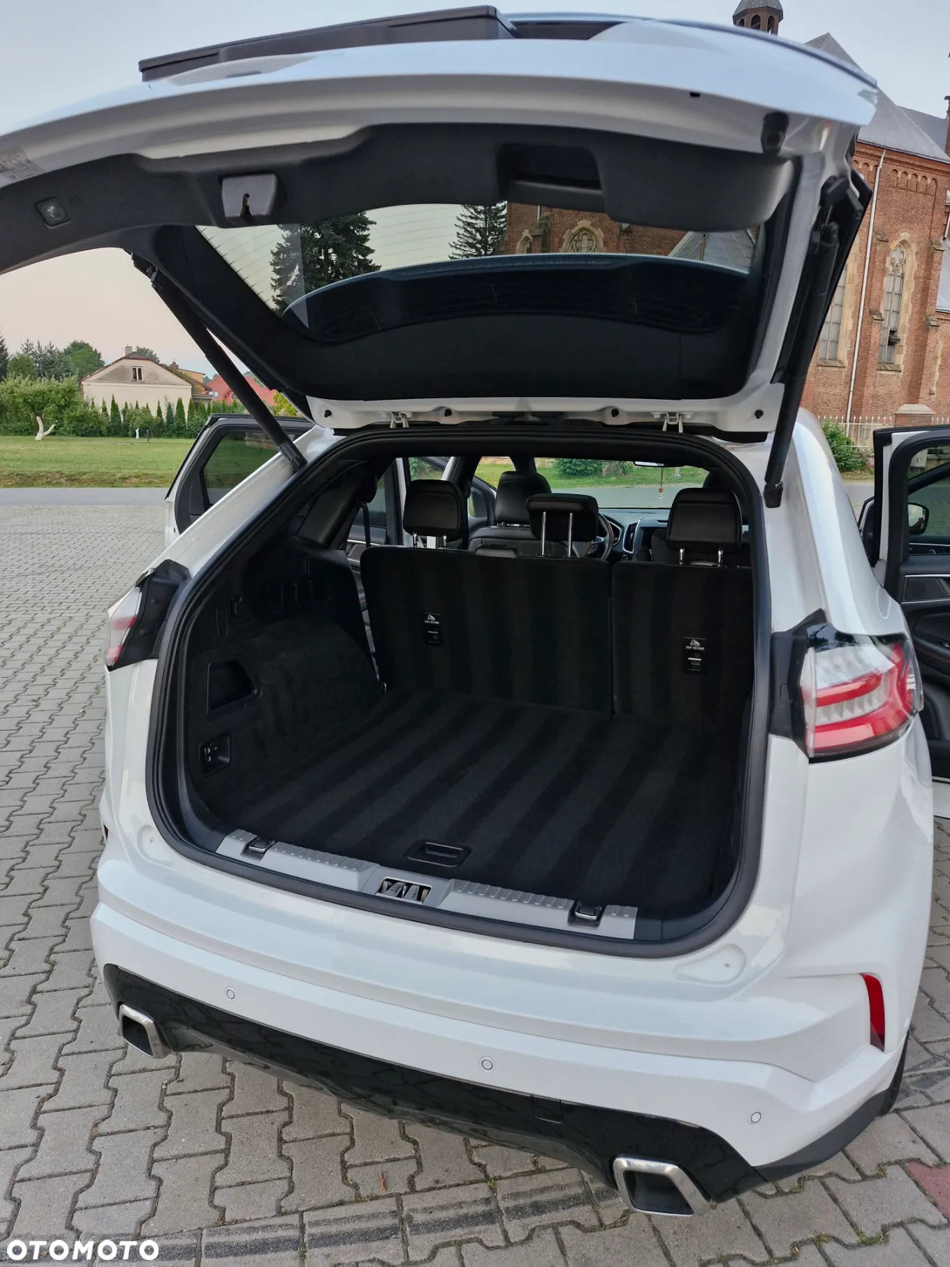 Ford Edge - 8
