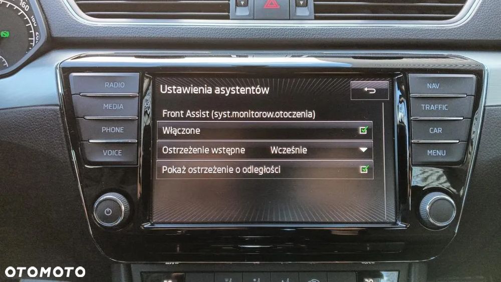 Skoda Superb 2.0 TDI Ambition DSG - 22