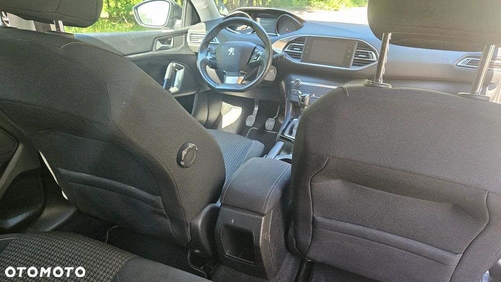 Peugeot 308 1.2 PureTech GPF Allure S&S - 3