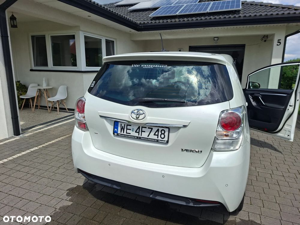 Toyota Verso 1.8 Prestige 7os MS - 3