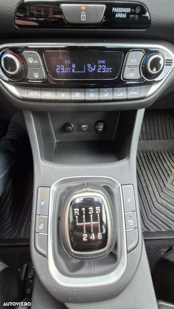 Hyundai i30 1.5 110CP 5DR M/T Highway - 13