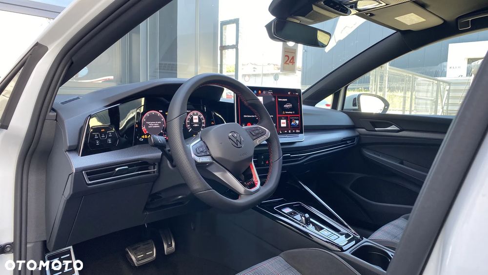 Volkswagen Golf - 21