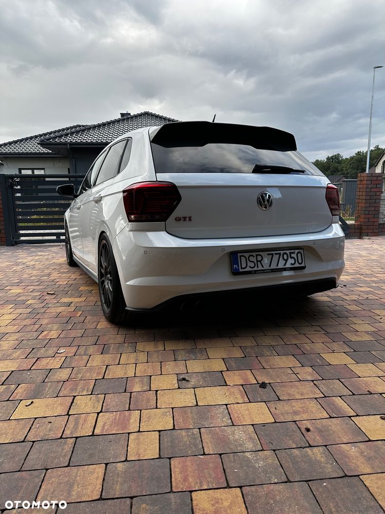 Volkswagen Polo 2.0 TSI DSG GTI - 2