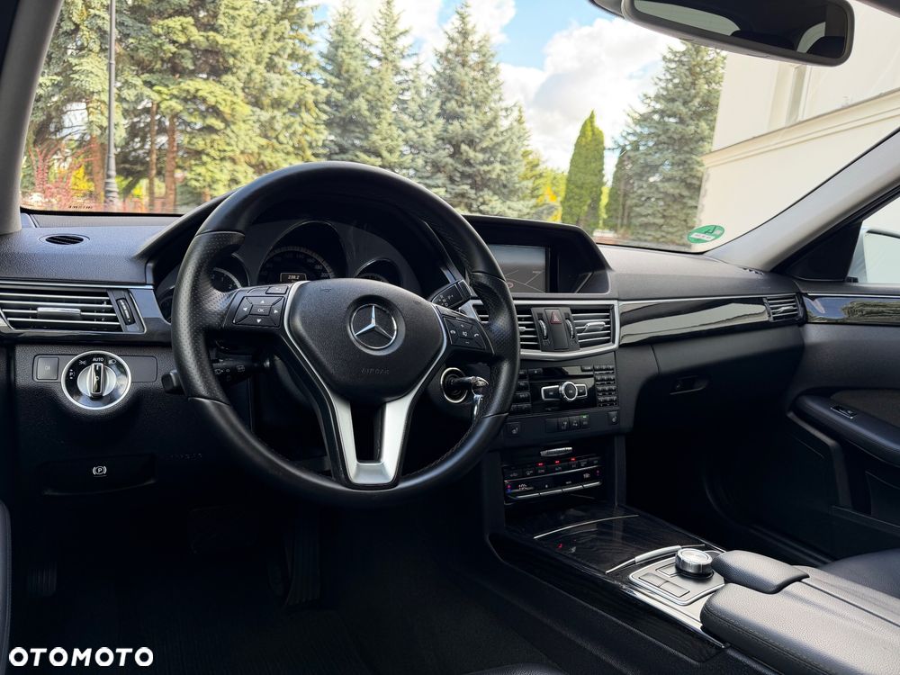 Mercedes-Benz Klasa E - 33