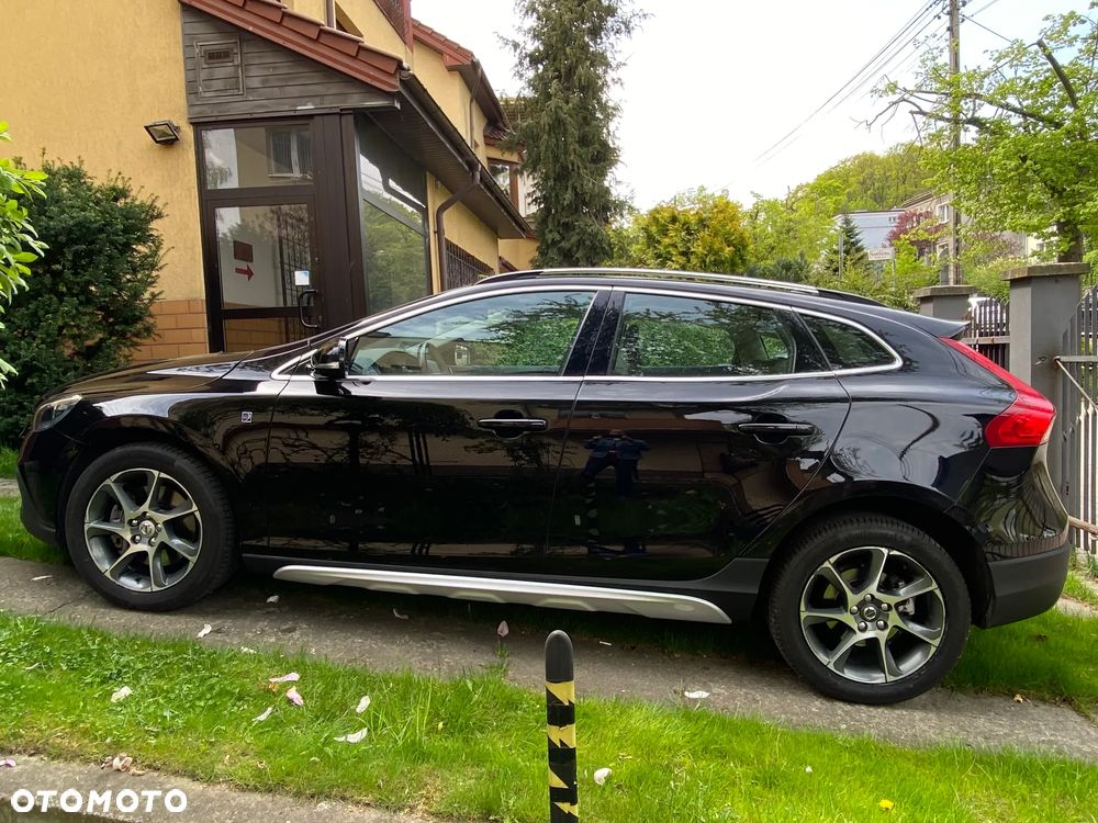 Volvo V40 Cross Country T3 Drive-E Ocean Race - 6