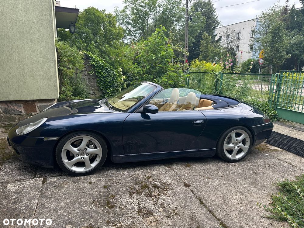 Porsche 911 Carrera 4 - 7