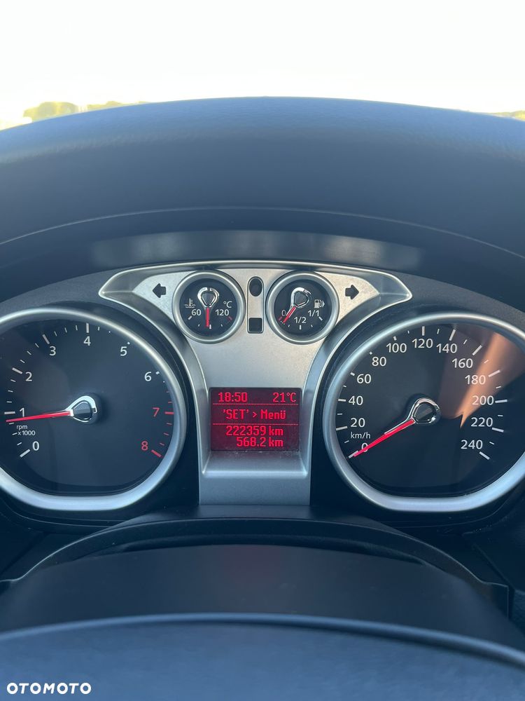Ford Focus 1.6 Titanium - 16
