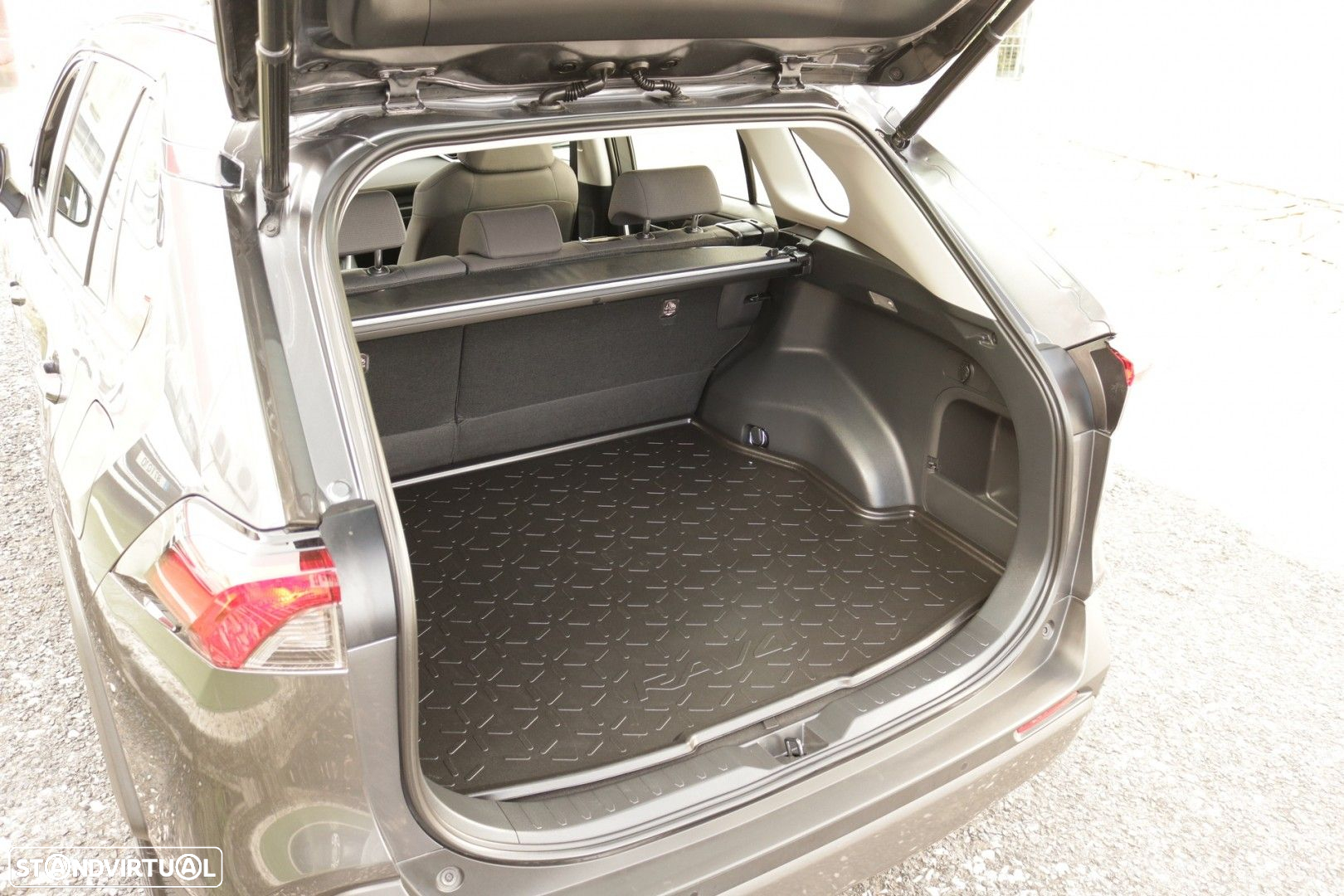 Toyota RAV4 2.5 HDF Comfort - 18