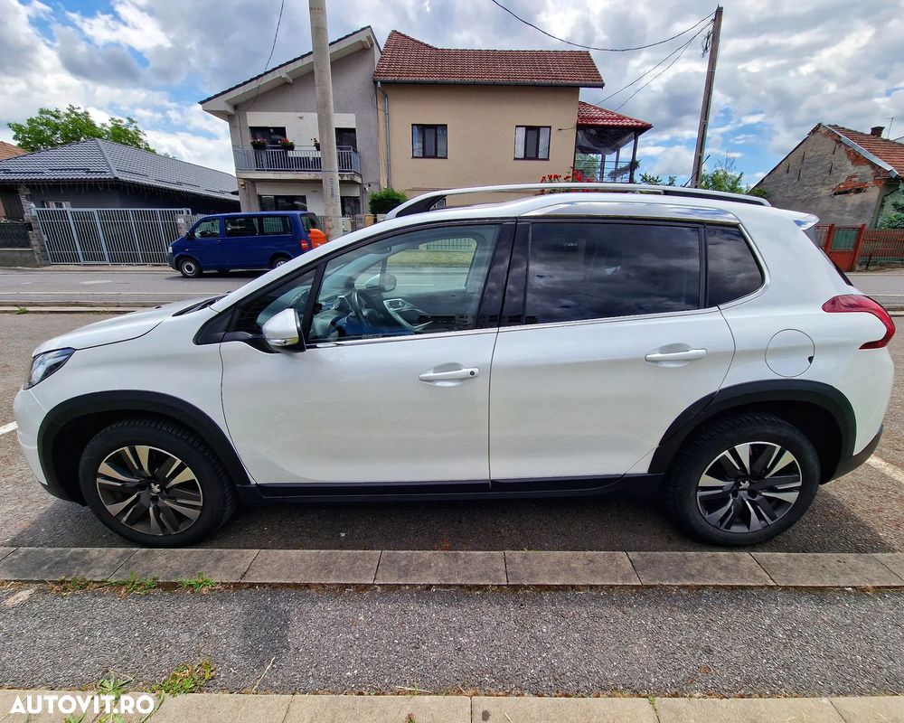 Peugeot 2008 1.2 PureTech EAT8 STT GT Pack - 6