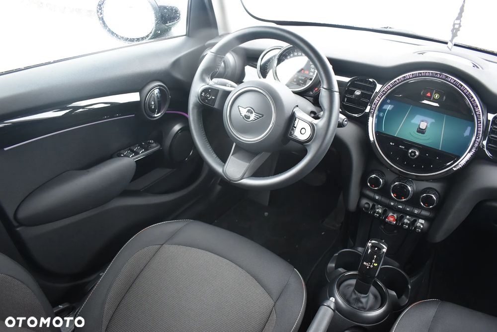 MINI Cooper Standard - 21