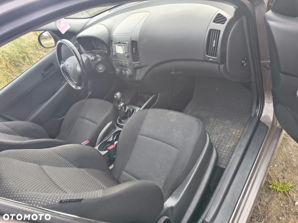 Hyundai I30 2011 photo 2