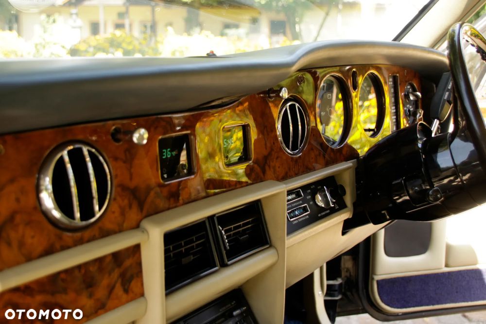 Rolls-Royce Silver Spirit - 19