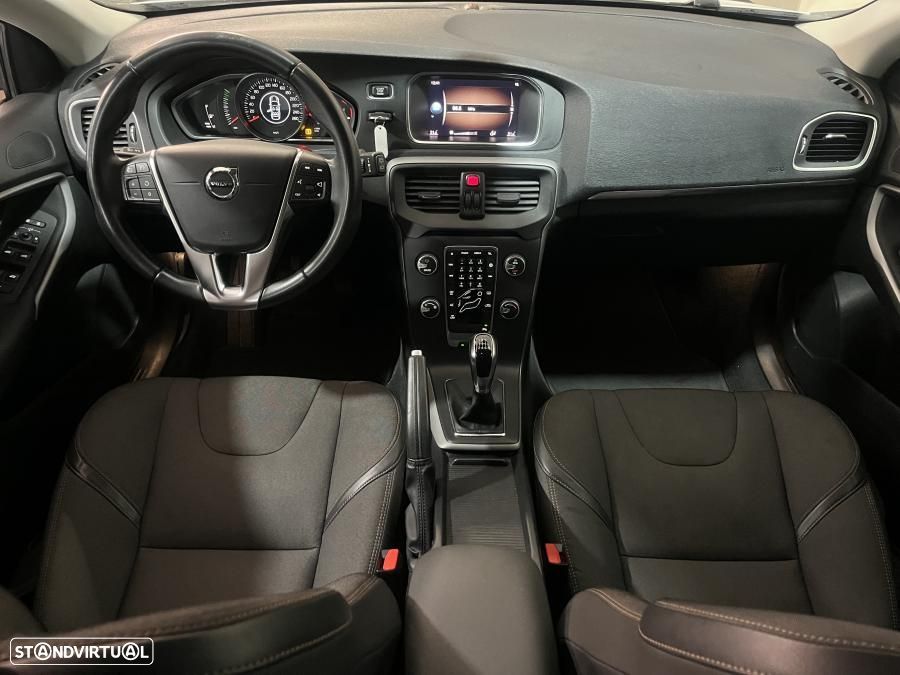 Volvo V40 Cross Country 2.0 D3 Summum - 21