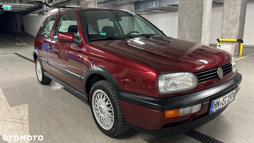 Volkswagen Golf - 2