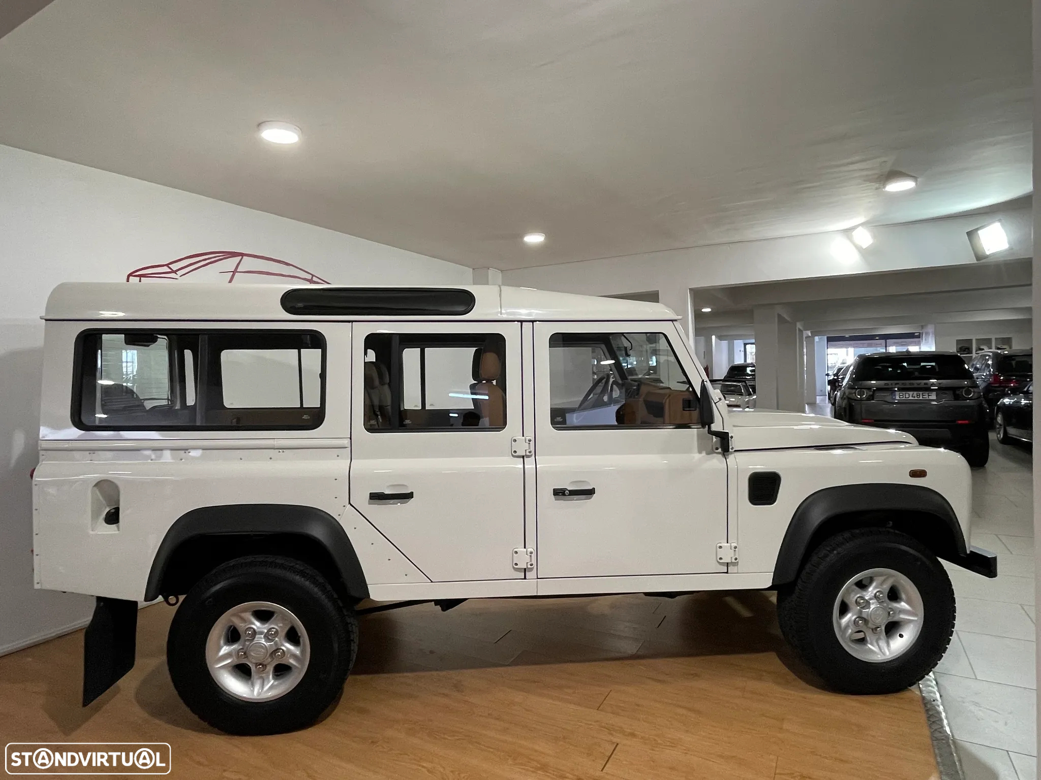 Land Rover Defender 110 CC 2.4 CRD SE - 57