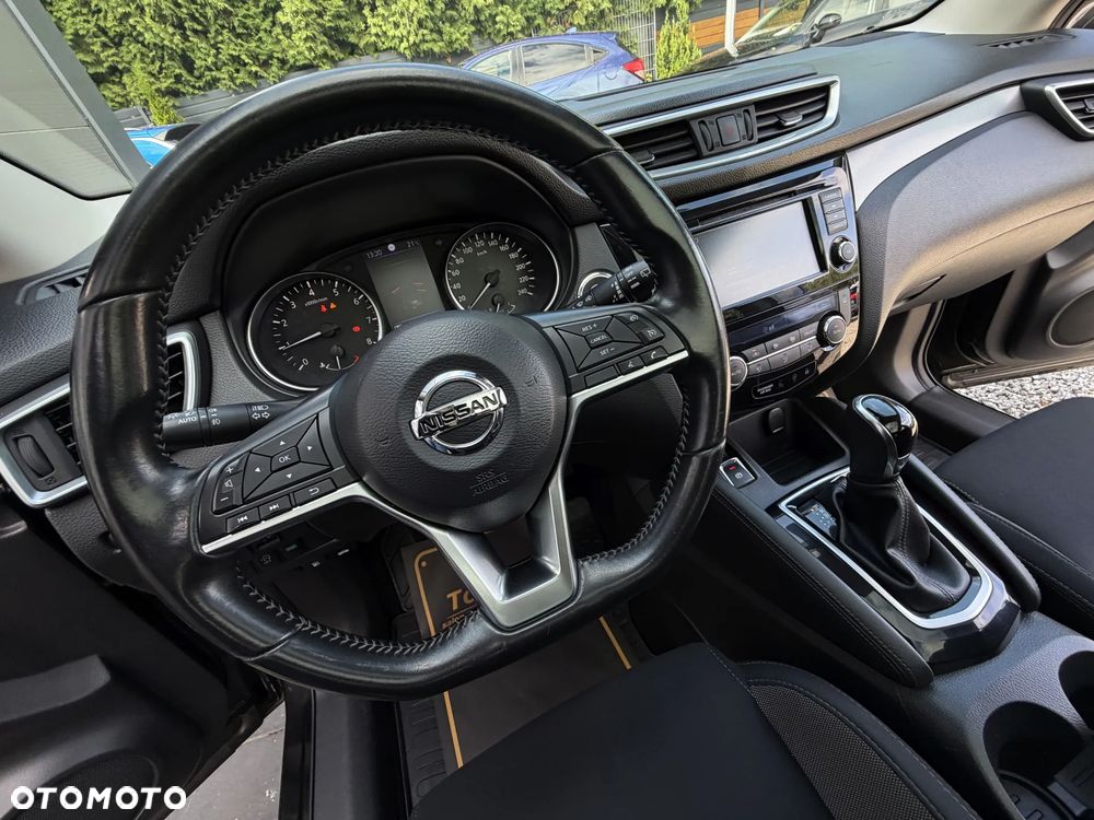 Nissan Qashqai 1.3 DIG-T DCT N-CONNECTA - 27