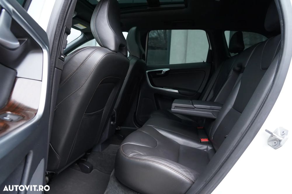 Volvo XC 60 D4 Geartronic Summum - 22