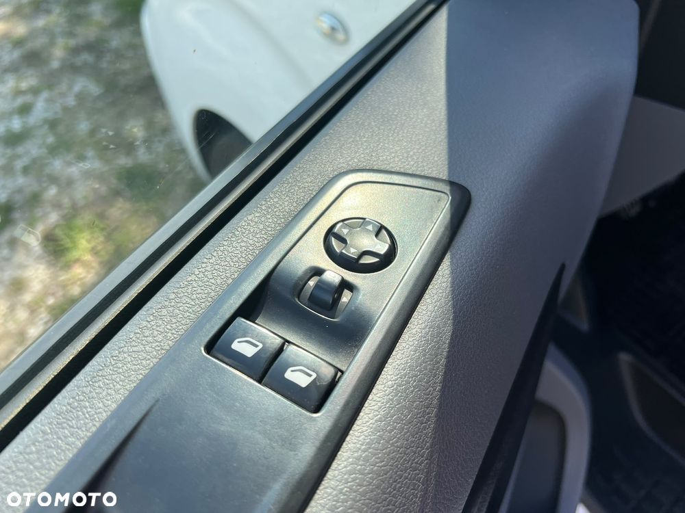 Opel VIVARO 1.5HDi - 19