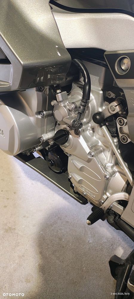 Yamaha FJR - 13