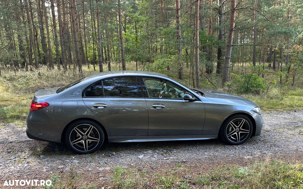 Mercedes-Benz C 220 d 4Matic T 9G-TRONIC AMG Line - 6