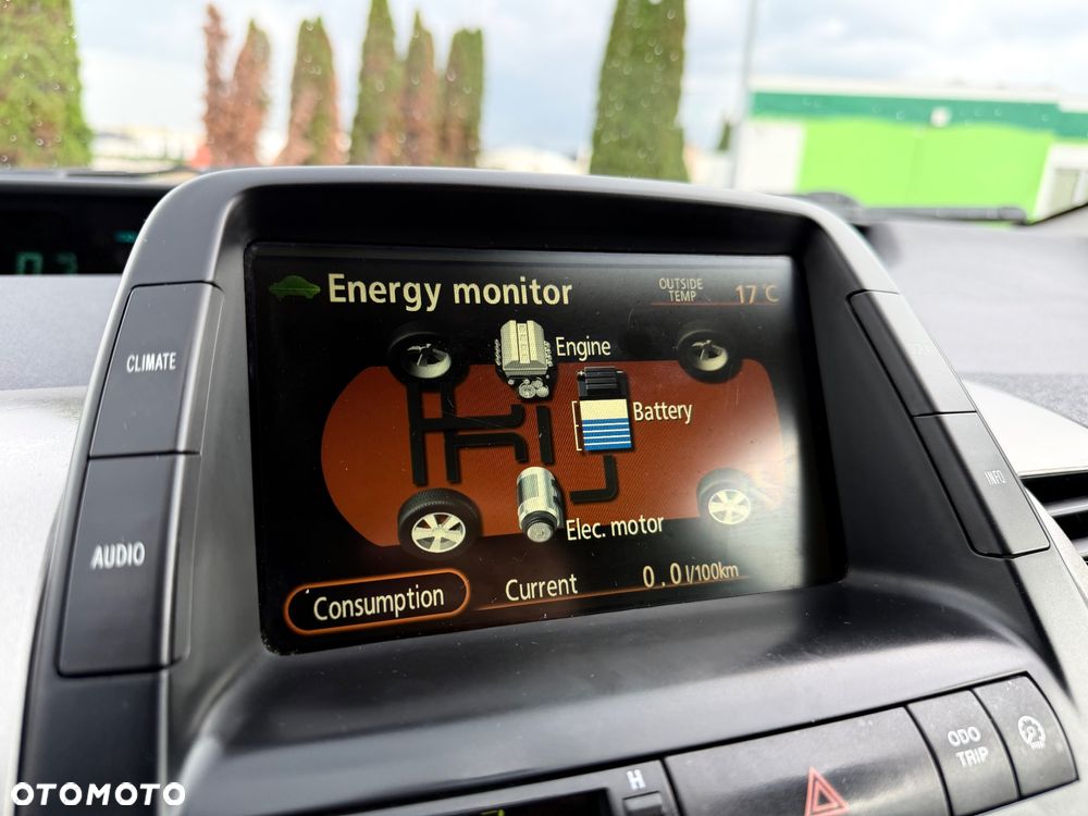 Toyota Prius 1.5 VVT-i Prestige - 22