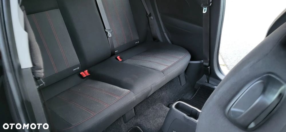 Opel Corsa 1.4 16V Sport - 16