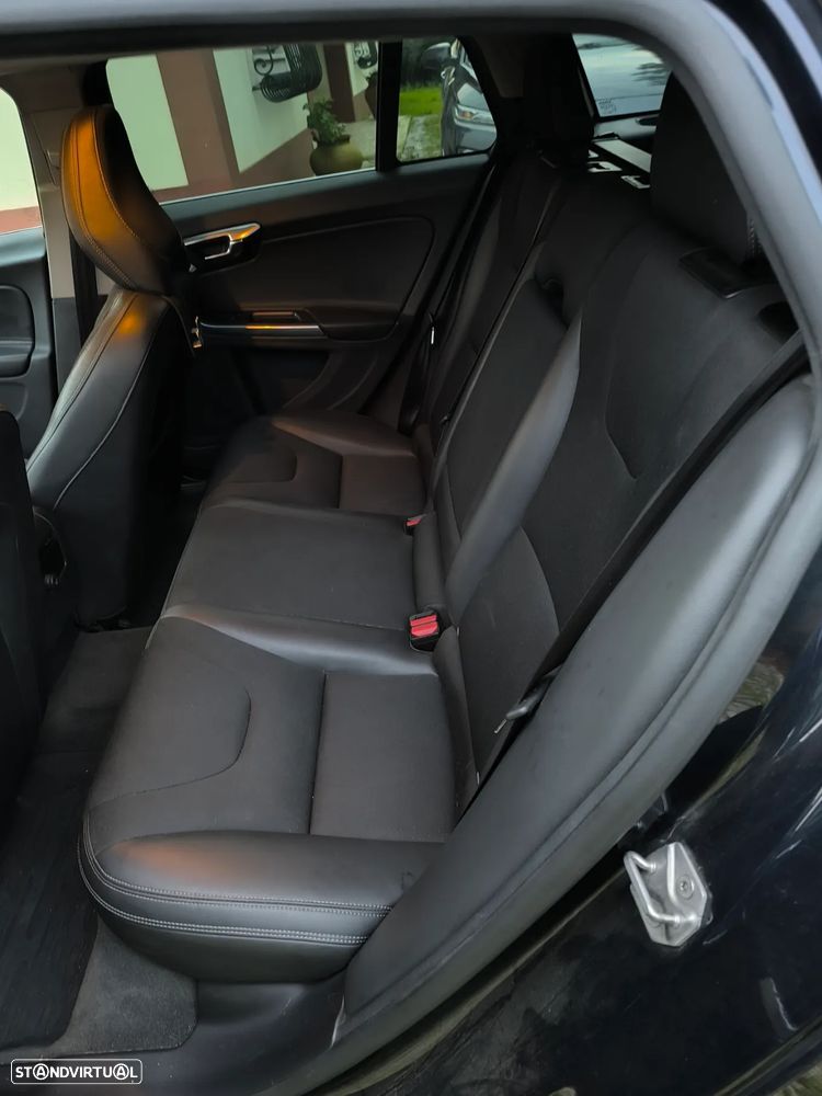 Volvo V60 - 11