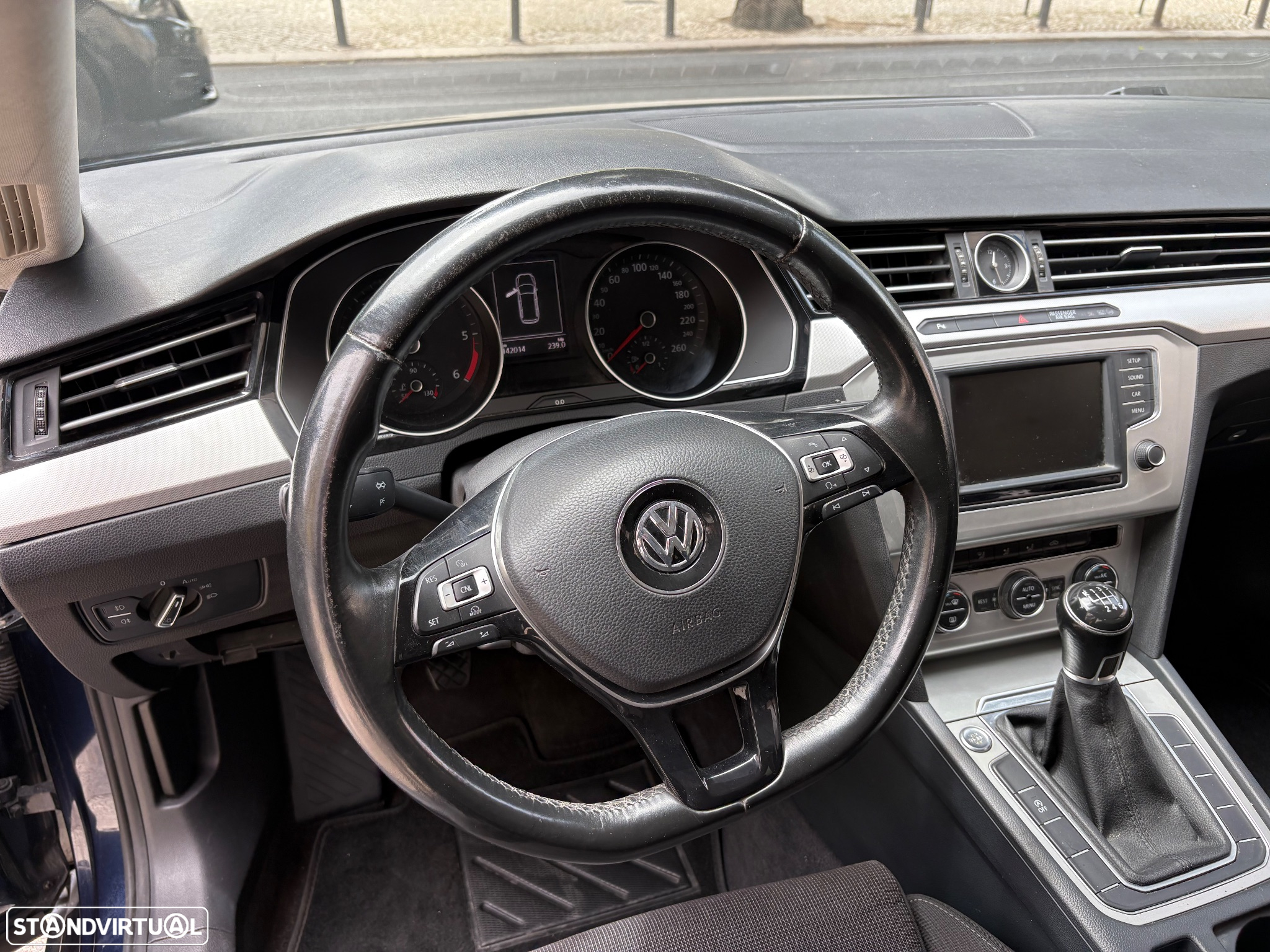 VW Passat Variant 1.6 TDI Confortline - 14