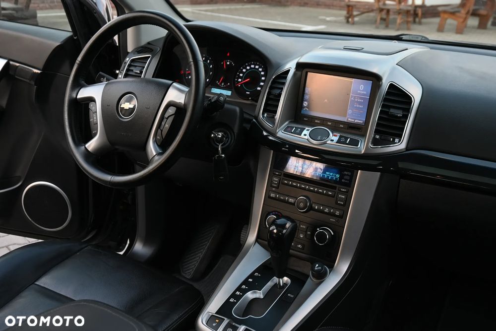 Chevrolet Captiva 3.0 4WD LTZ - 25
